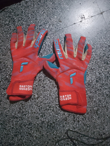 Guantes De Arquero Usados Por Gastón Monzon 