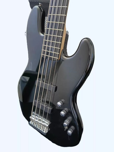 Bajo Squier Fender 5 Cuerdas Deluxe Jazz Bass Activo 