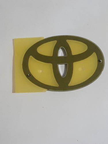 Insignia Logo Emblema Toyota Corolla/yaris Tapa Baul 2014/19 Foto 3