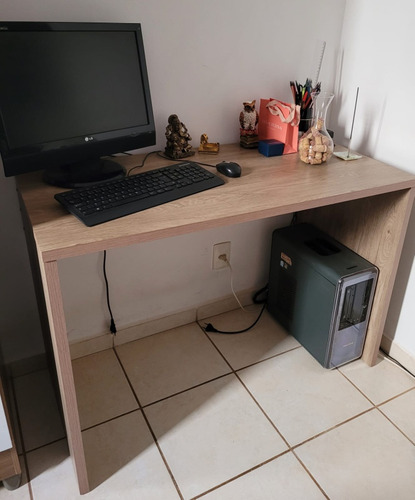 Mesa Para Escritório, Para Pc Ou Notebook. 