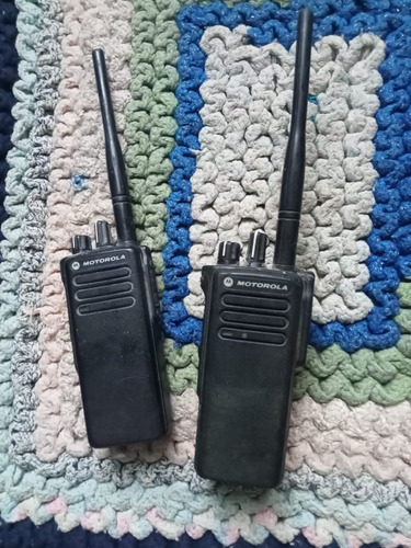 Radios Digitales Motorola Vhf Con Cargador Kenwood Ksc-36