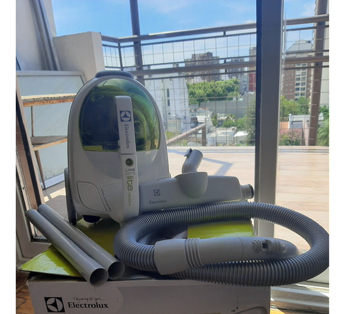 Aspiradora Electrolux Lite11 Blanco - Muy Poco Uso 