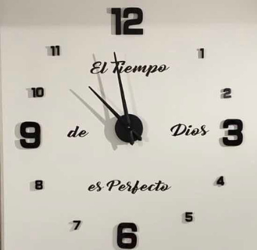Reloj De Pared 3d Con Frase En Vinilo Tamaño 50x50cms Negro