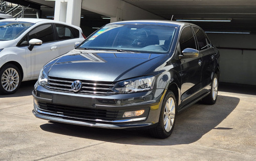 Volkswagen Polo Comfortline Manual 2017 Gris Usado /fr