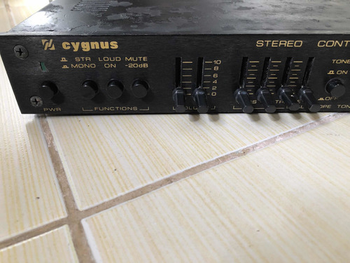 Pre Amplificador Cygnus Cp 400 Black , Funcionando