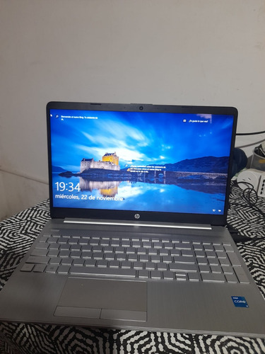 Laptop Hp 15.6  Core I3 11va, 8ram. 256 Gb M.2