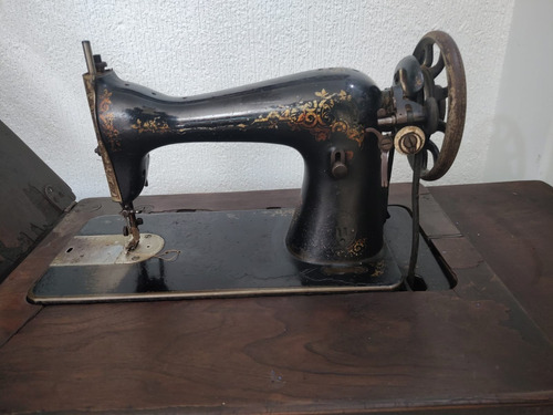 Maquina De Coser Singer Vintage De 1912 Con Accesorios