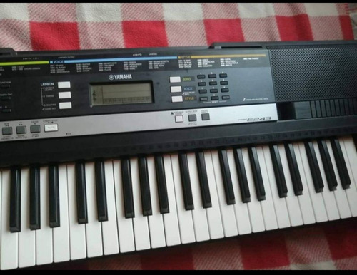 Teclado Musical Yamaha Psr E243