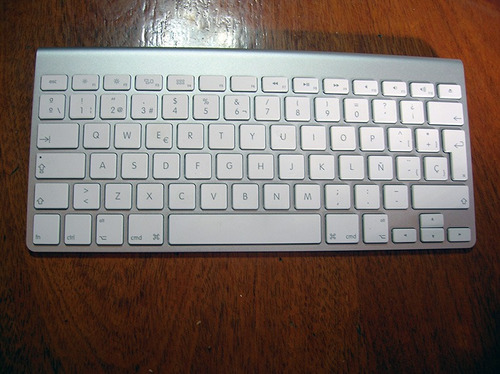 Teclado Apple Bluetooth Español Mc 184e Original