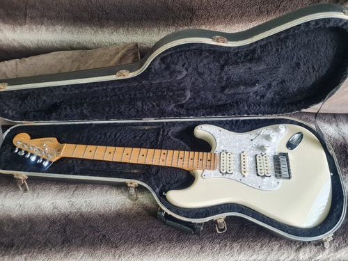 Guitarra Fender Stratocaster American Standart Olimpic White