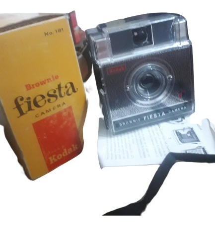 Camara De Fotos Brownie Fiesta Kodak Con Caja / Manual Impec