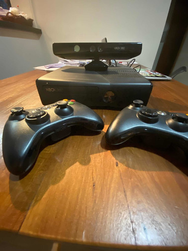X-box 360 Slim500gb+2 Joystick+sensor Kinect+jogos Internos