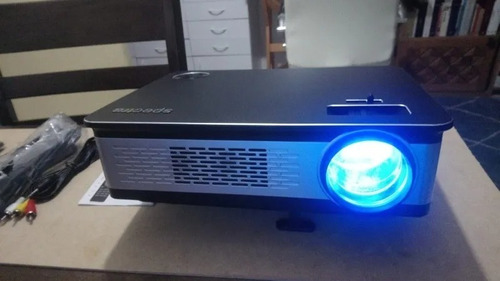 Proyector Spectra Con Detalle En Imagen Amercianscreens