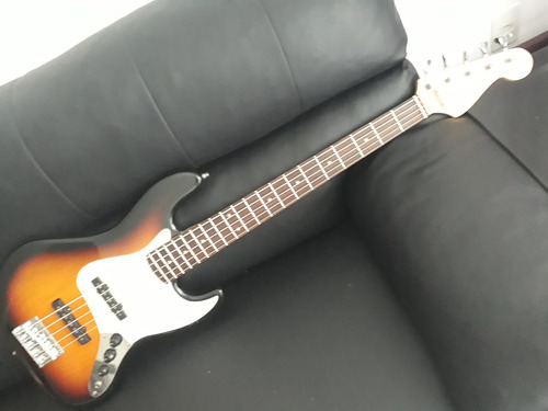 Baixo Fender Squier Jazz Bass Player 5 Cordas Sunburst