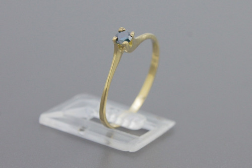 |7332| Anel Solitário Em Ouro 18k Com Diamante Azul