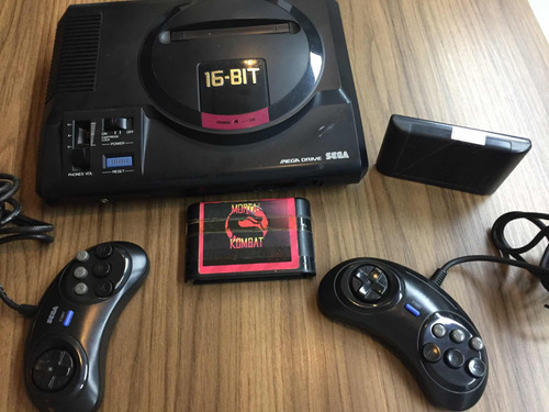 Mega Drive 3 Com 2 Jogos E Dois Controles