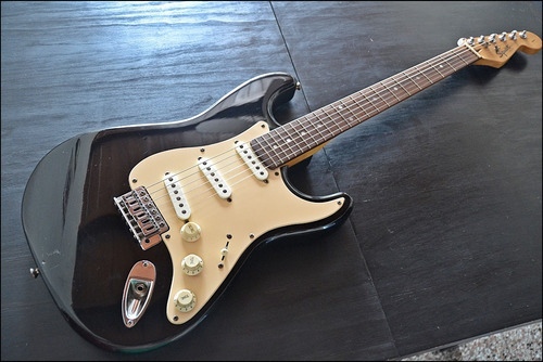 Guitarra Squier Stratocaster Affinity Series
