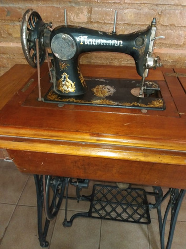 Máquina De Coser Naumann Antigua. Art Noveau. Completa