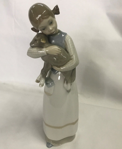 Porcelana Niña Con Chiva Marca Lladro