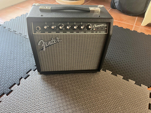 Amplificador Fender Champion 20