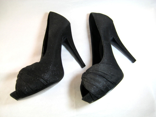 Elegante Zapato Negro Textil, Talla 39