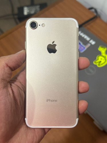iPhone 7 / Excelente Estado / Color Oro Rosa / 32 Gb
