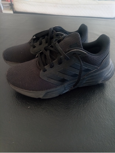 Zapatillas adidas Talle 39 (horma Chica) 