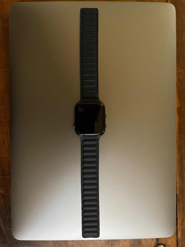 Apple Watch Series 06 - 44 Mm