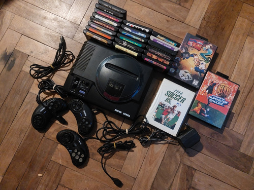 Sega Consola Supersenga Con 24 Juegos Sega 16bits 3 Joystick