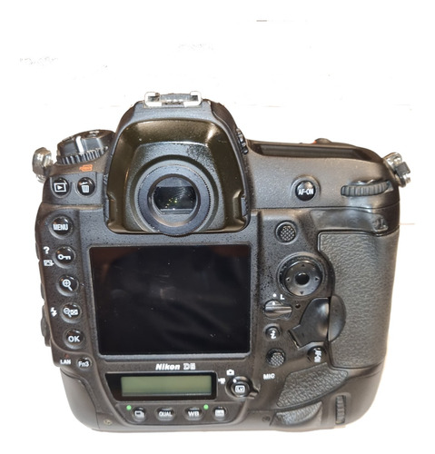 Câmera Nikon D5 - 181 Mil Cliques