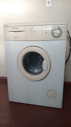 Lavarropas Funcionando Electrolux Ew 500