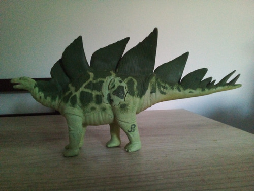 Estegossauro Jurassic Park Kenner 
