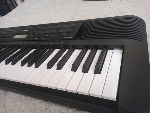 Teclado Yamaha Psr - E273 Piano