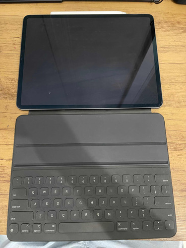 iPad Pro 12.9 Polegadas Geração 4 256 Gb Caneta E Teclado 