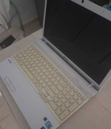 Laptop Sony Vaio Pcg-61611u Para Piezas O Partes Reparar 