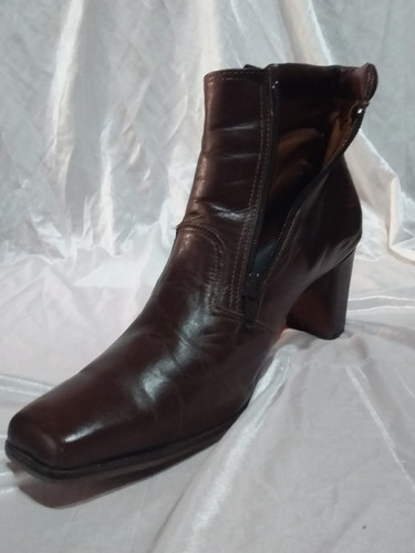 Hermosas Botas De  Real Cuero Vacuno Marron Media Caña