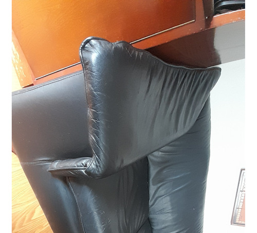 Sillon Sofa Living Cuero Negro Tela Liso Patas Madera
