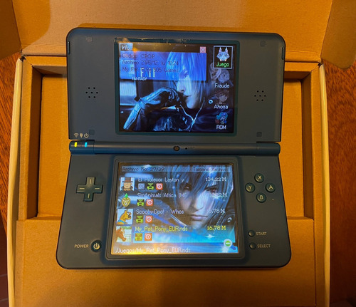 Nintendo Dsi Xl Azul Inmaculada + Transformador + R4 Juegos