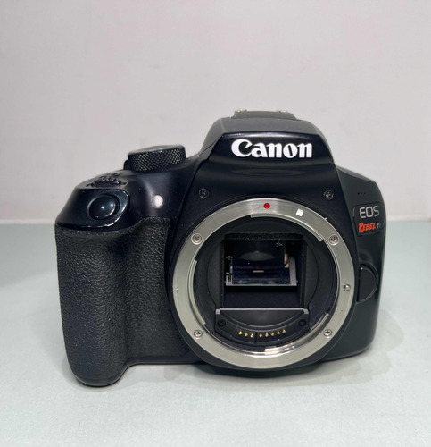 Canon T6