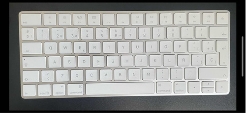 Apple Teclado Magic Keyboard Version 2