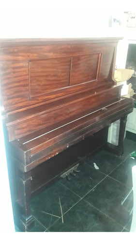 Piano Vertical Fischer