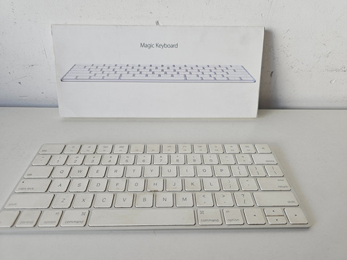 Teclado Magic Keyboard Blanco A1644 - Sin Cable 