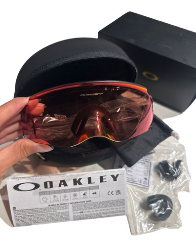 Oakley Kato  Polished Black  Prizm Trail Torch