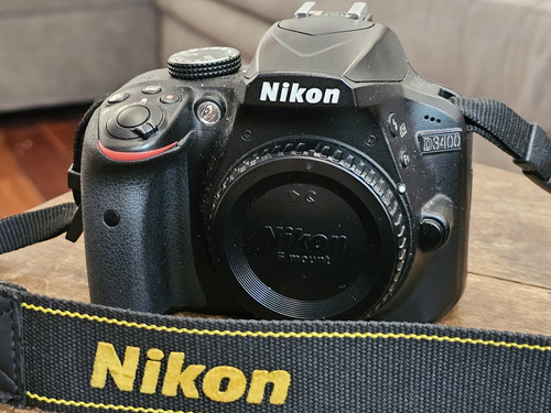 Vendo Cámara Nikon D3400 Y 2 Zoom