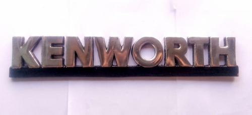 Emblema Lateral Kenworth 