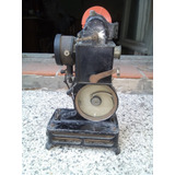 Proyector Pathe Baby Antigüo.