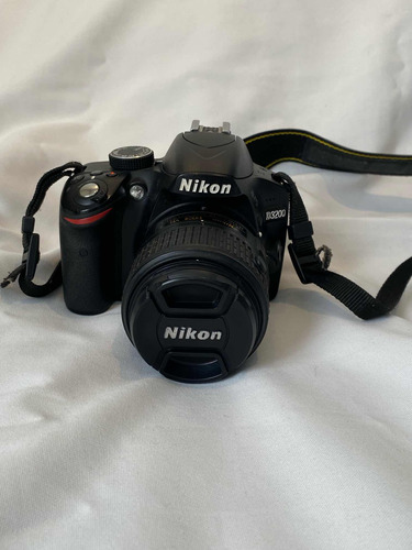 Câmera Nikon D3200, Lente 18-55mm Af-s, Semi-nova.