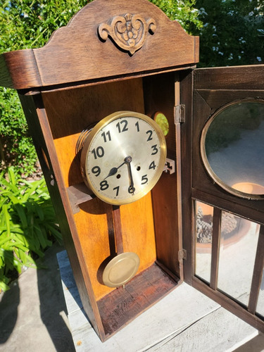 Reloj Antiguo Con Péndulo 