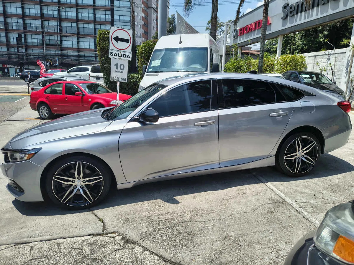 Honda Accord 2022 - Imagen 2