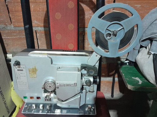 Proyector De Cine Antiguo